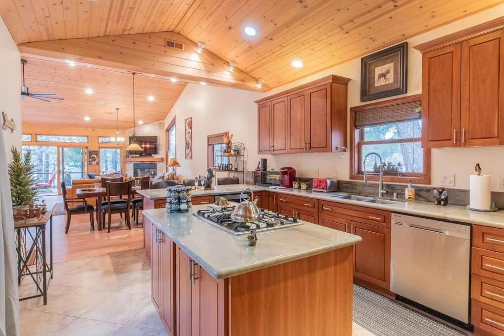 Lake Time Villa New Luxury With Hot Tub Big Bear Lake Luaran gambar